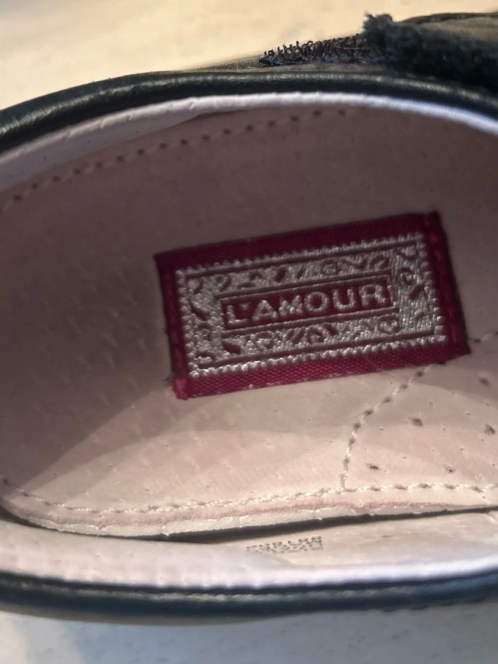 L’Amour Girls Leather Classic Black Mary Jane Kids Shoes size 1 EUC